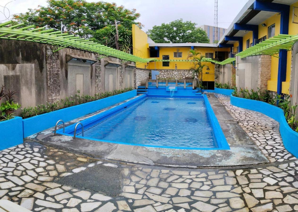 2 Hotel Saleh Angeles Exterior foto