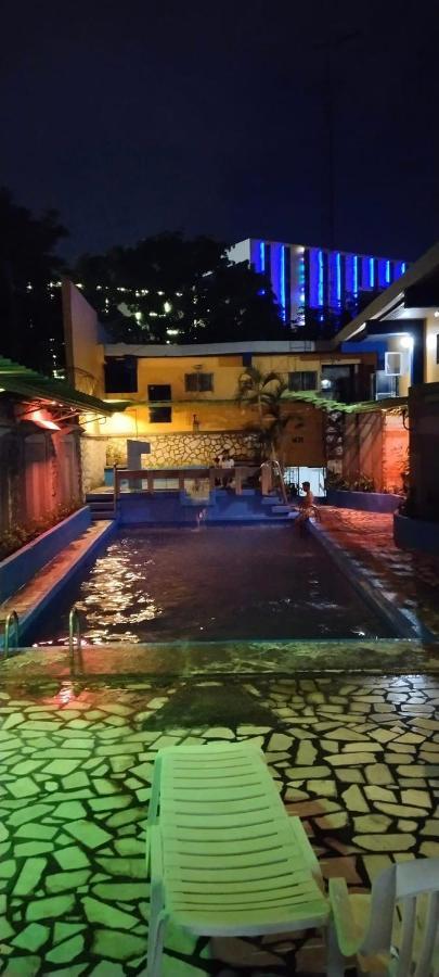 2 Hotel Saleh Angeles Exterior foto