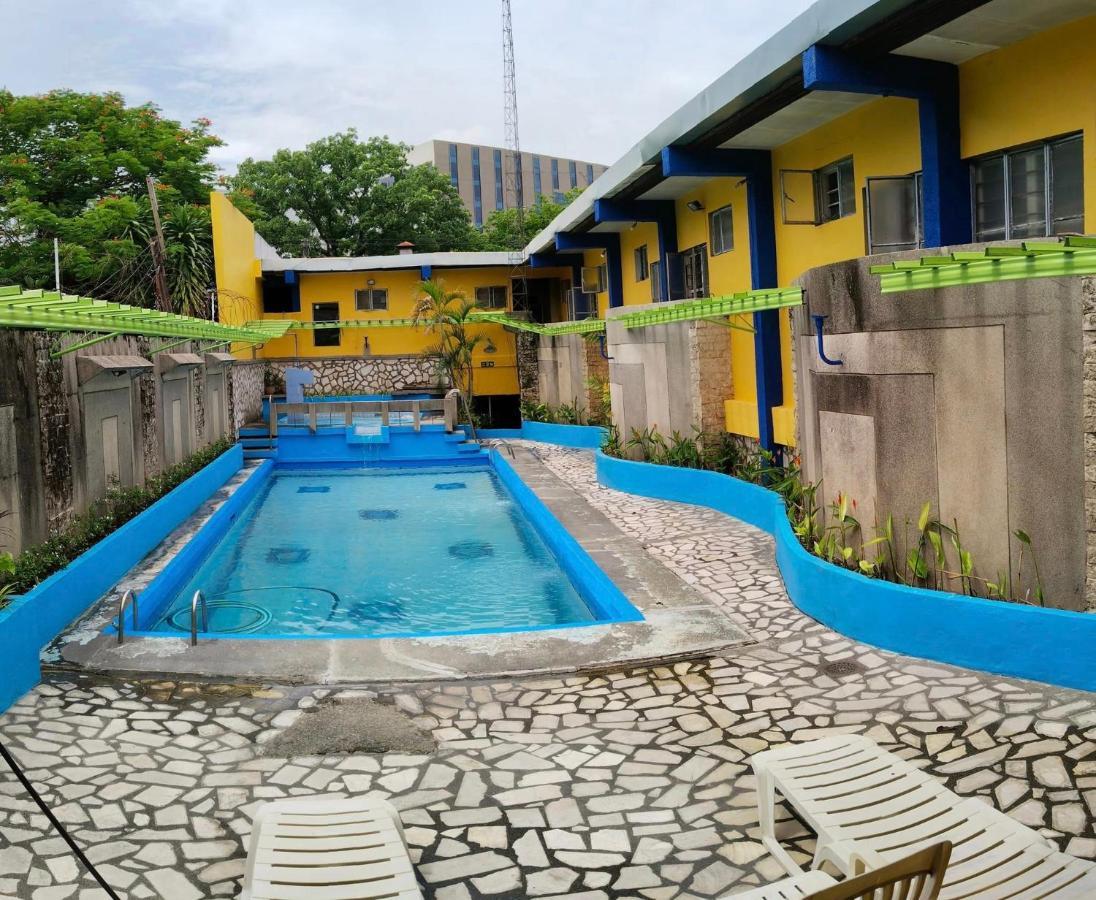 2 Hotel Saleh Angeles Exterior foto