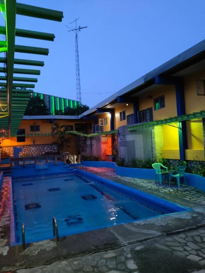2 Hotel Saleh Angeles Exterior foto