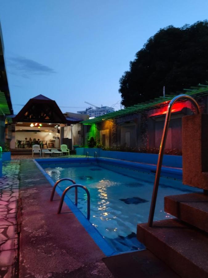 2 Hotel Saleh Angeles Exterior foto